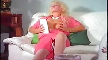 గియా డెర్జా ఆమె గట్టి గాడిదలో చిక్కుకుంది సెక్స్ సెక్స్ వీడియోస్ తెలుగు